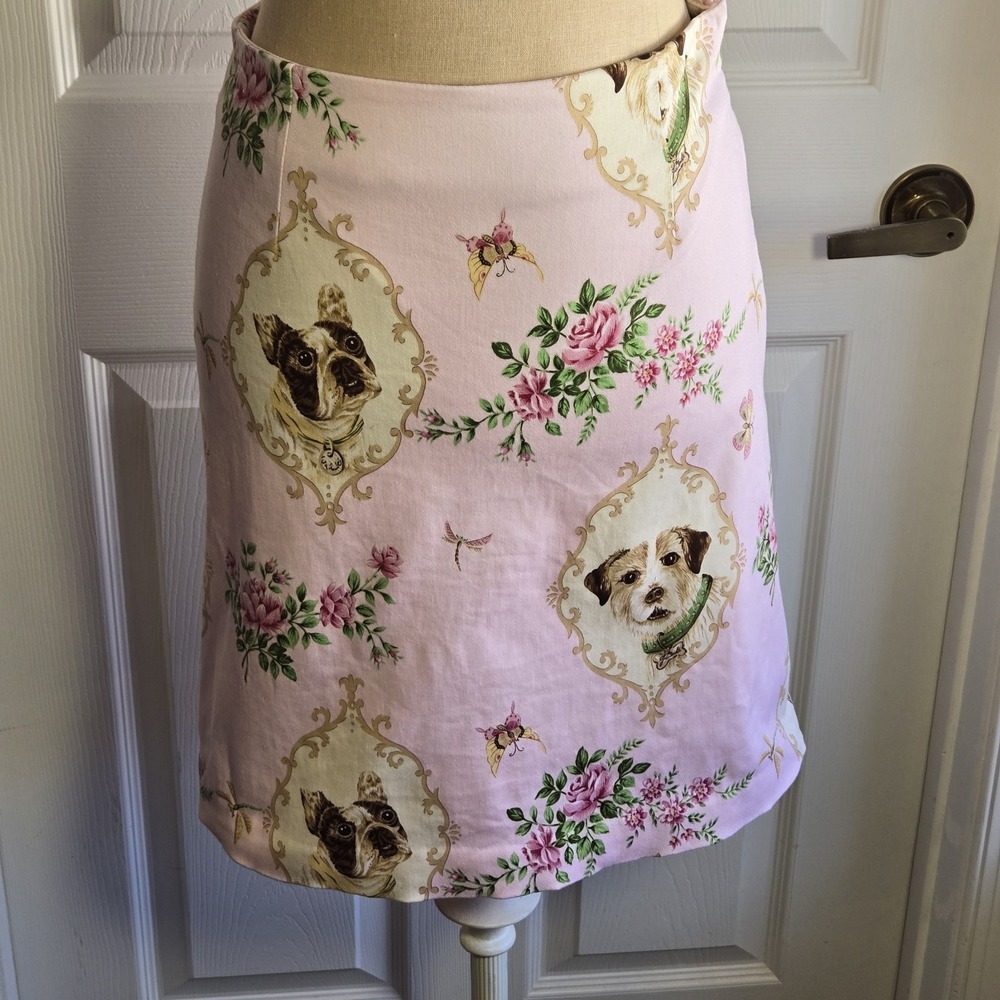 Yuka Resort Pink Skirt‎ With A Floral And Dog Print Size 4 Cotton Blend Lined
